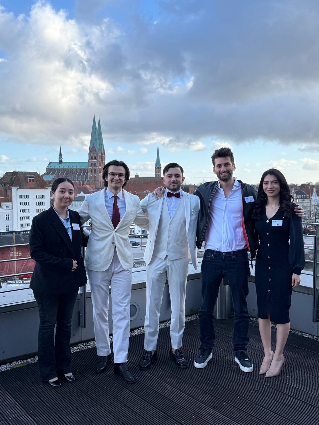Das EDGE-Team über den Dächern von Lübeck